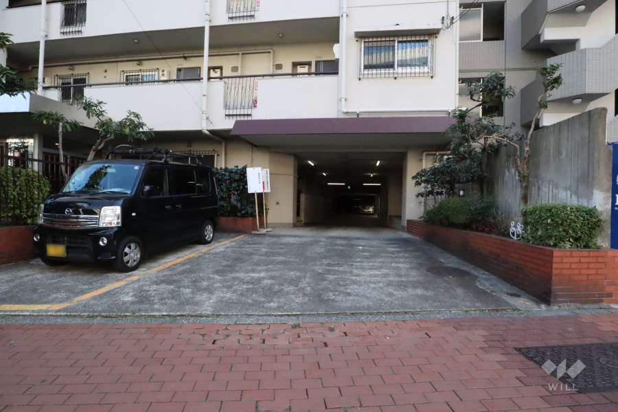 駐車場の出入り口