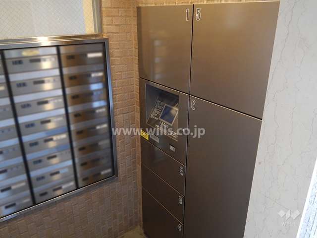 宅配ボックスと共用ポスト