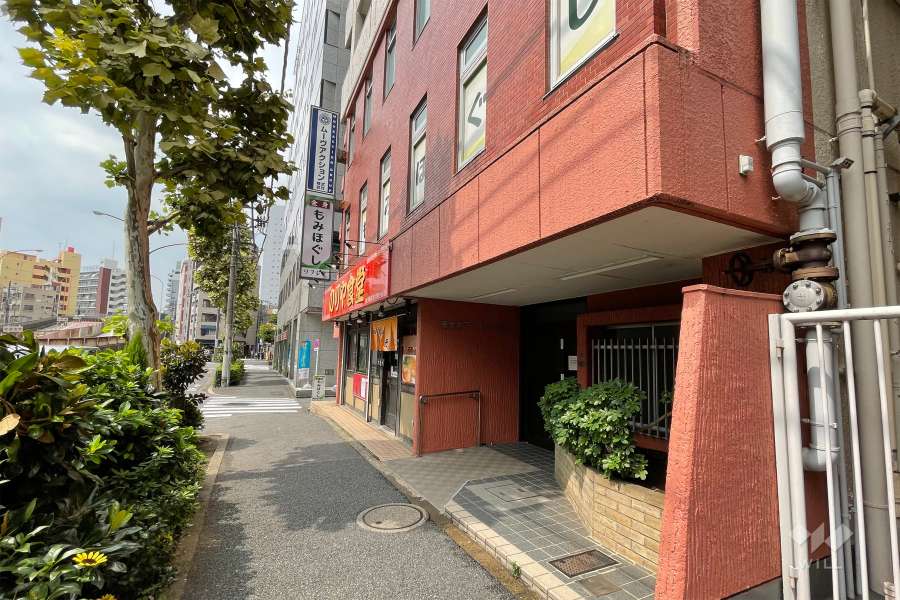 敷地南東側の前面道路