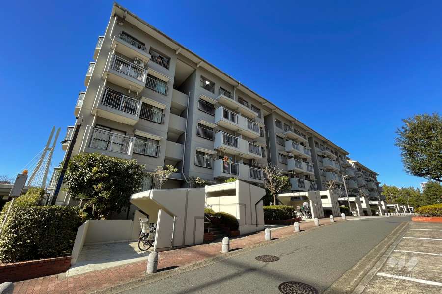 シティコープ八潮浜２１号棟の外観（南東側から）