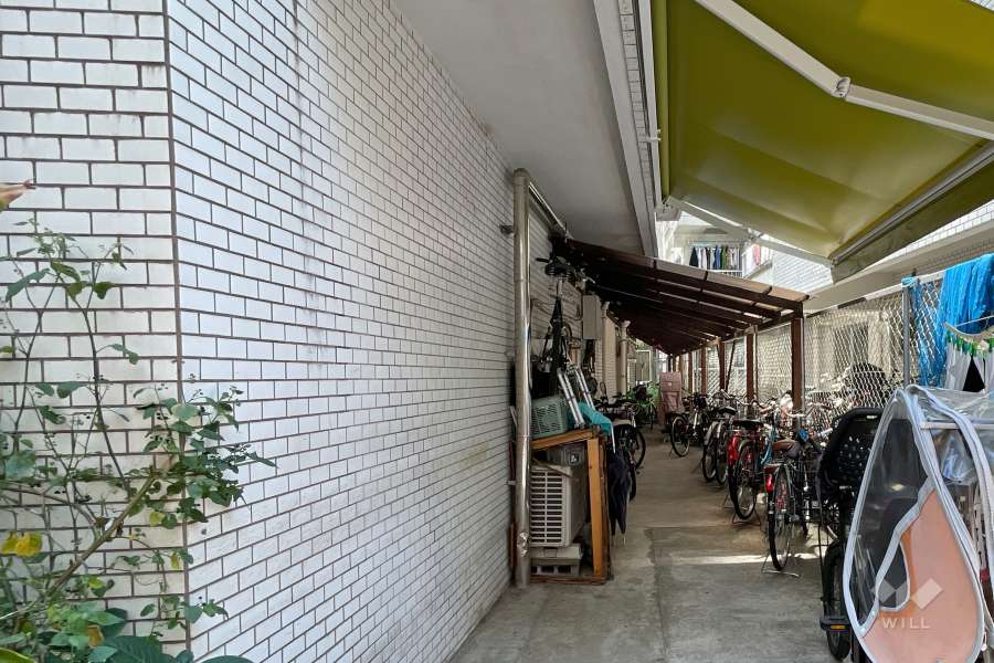 駐輪場（屋根付き）