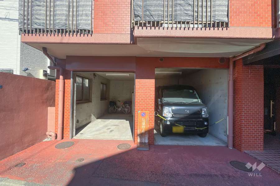 敷地内駐車場（屋内平面式）