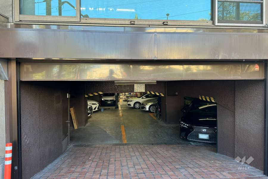 敷地内駐車場（屋内平面式）