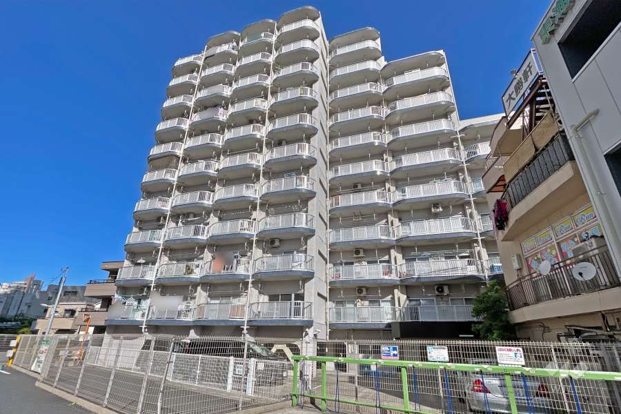 武蔵小山フラワーマンションの外観（東側から）