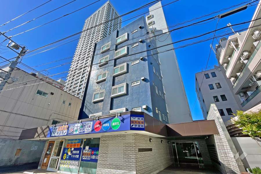 武蔵小山フラワーマンションの外観（北西側から）