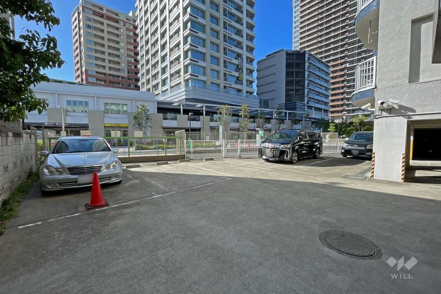 敷地内駐車場（屋外平面式）