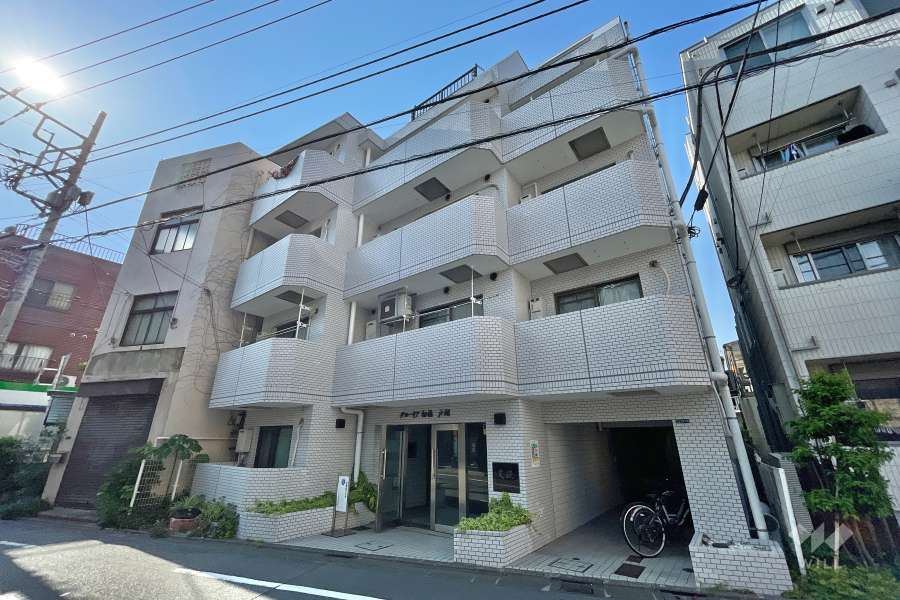 グローリア初穂戸越の外観（南東側から）