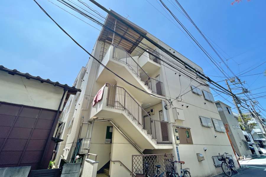 ワールドパレス戸越2の外観（北東側から）