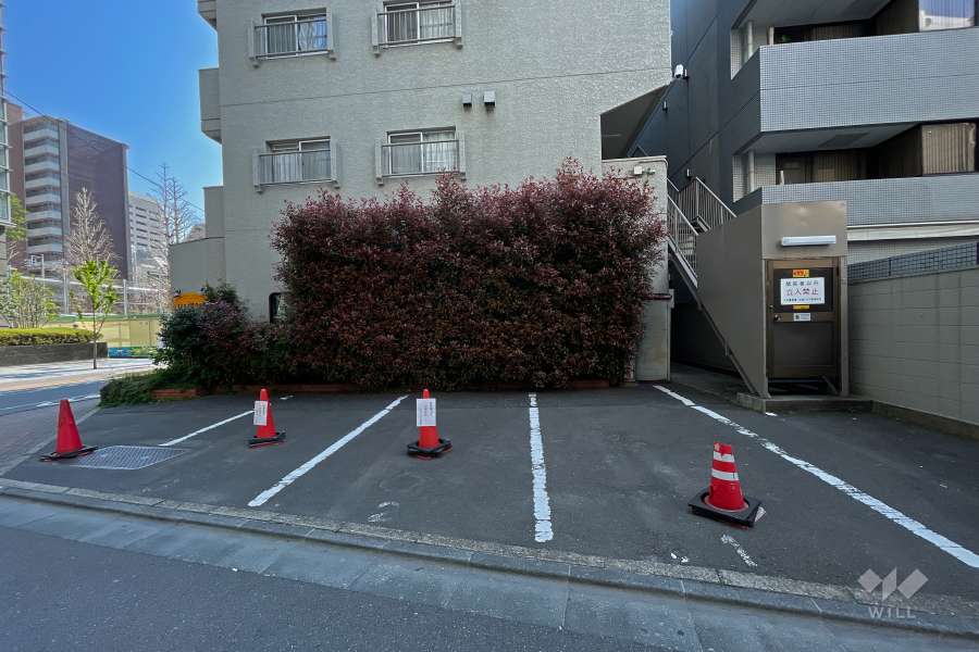 敷地内駐車場（屋外平面式）