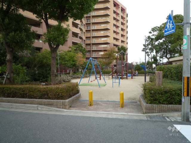 弐番館の隣にある公園