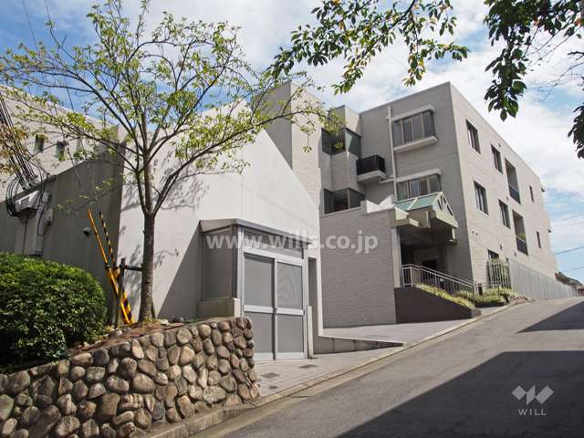 ファミーユ宝塚寿楽荘の外観（北東側から）