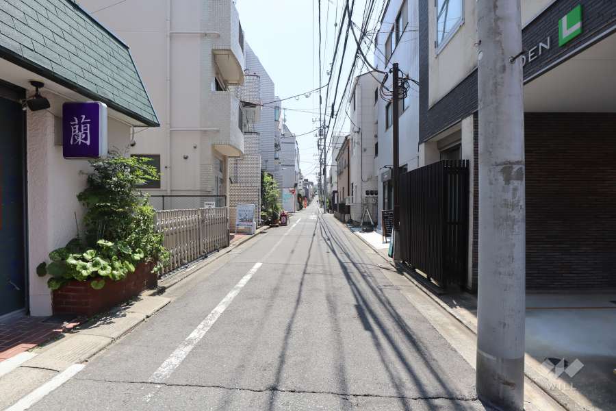 敷地北西側の前面道路　