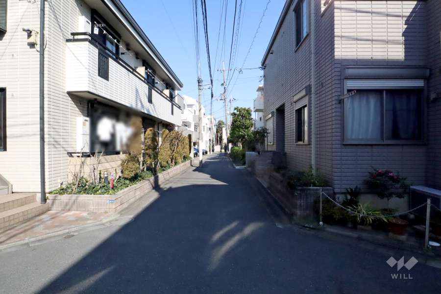 敷地北西側の前面道路