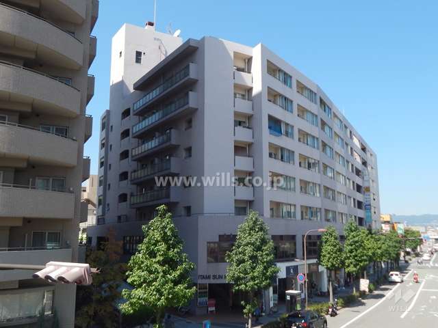 伊丹駅前サンハイツの外観（南東側から）