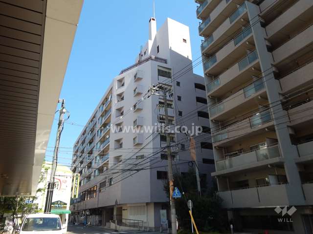 伊丹駅前サンハイツの外観（南西側から）