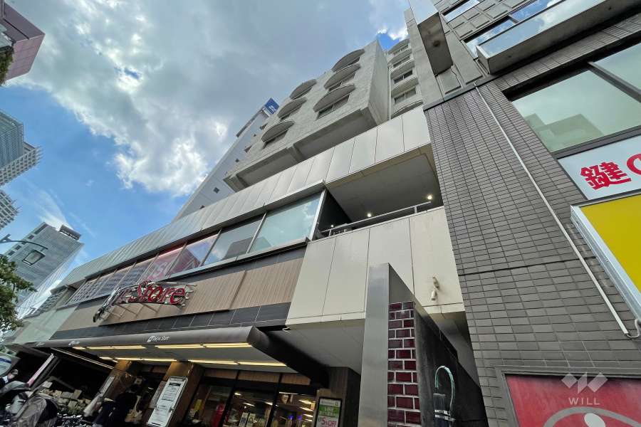 目黒西口マンション１号館の外観（北東側から）
