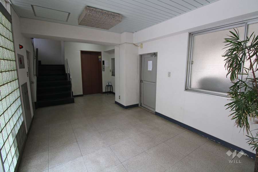 エントランス内