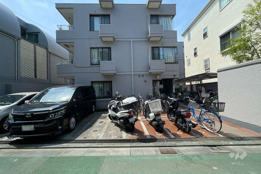 敷地内駐車場（屋外平面式）