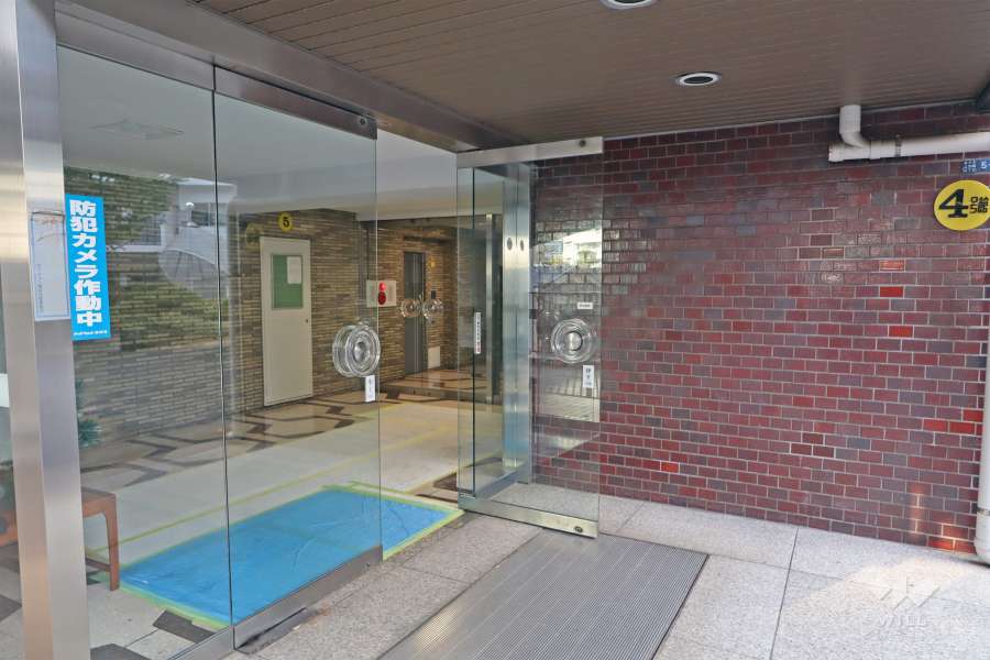 ４号館エントランス