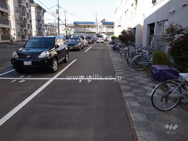 敷地内駐車場（屋外平面式）