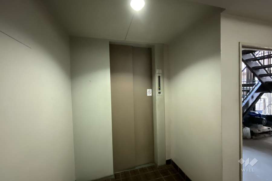 共用のエレベーター