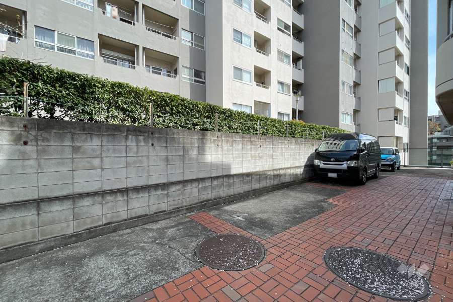 敷地内駐車場（屋外平面式）