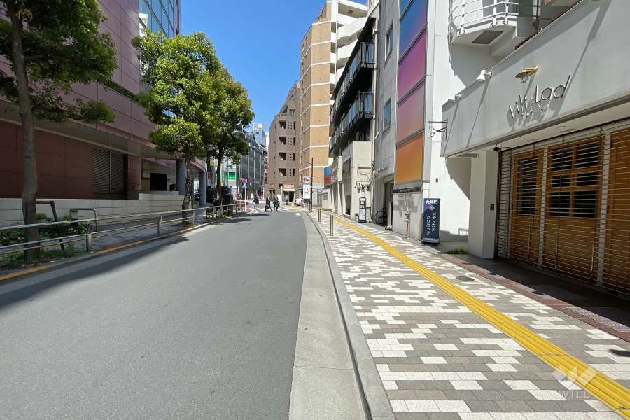 敷地南西側の前面道路
