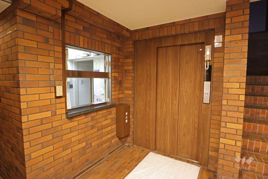 共用のエレベーター