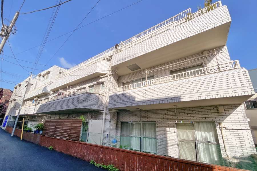 ジュネス目黒不動前マンションの外観（北西側から）