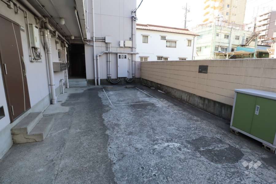 敷地内駐車場（屋外平面式）