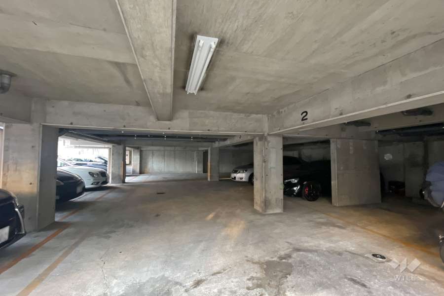 敷地内駐車場（屋内平面式）