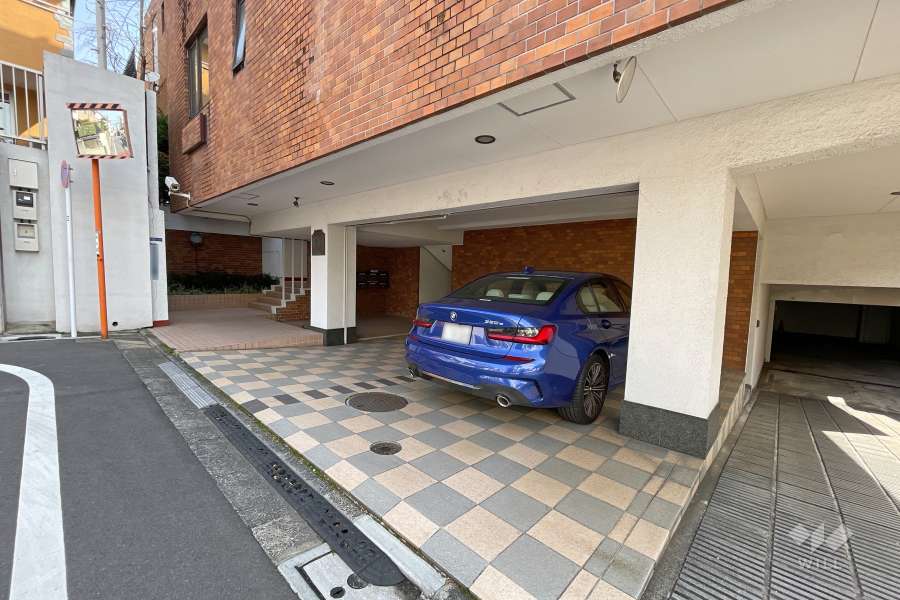 敷地内駐車場（屋外平面式）
