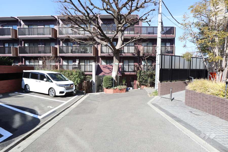 敷地南東側の前面道路
