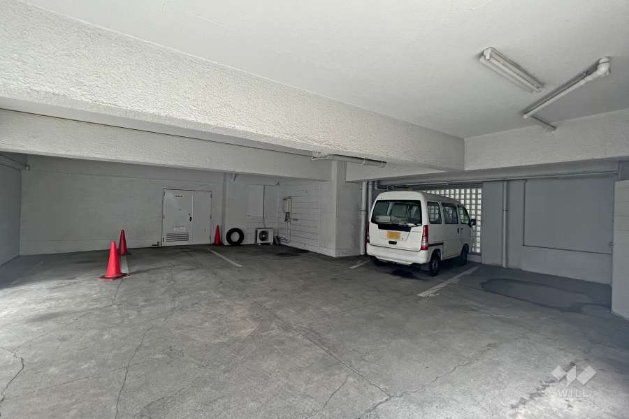 敷地内駐車場（屋内平面式）