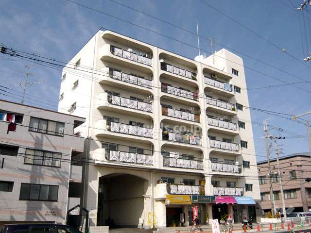 伊丹東宝ハイツの外観（南西側から）