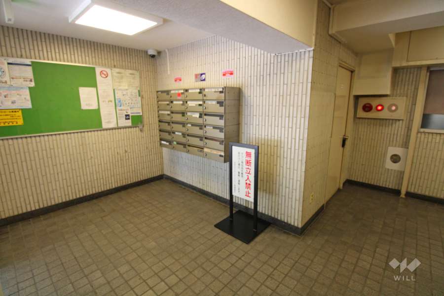 エントランス内