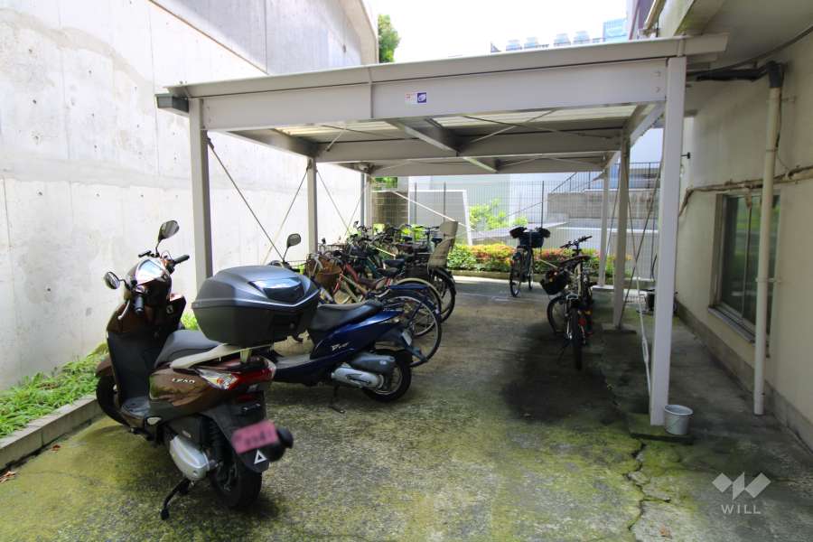 駐輪場（屋根付き）
