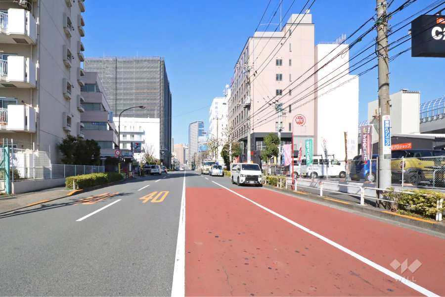 敷地東側の前面道路