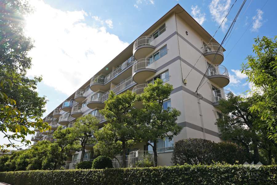 コスモハイツ瑞ヶ丘C棟の外観(南東側から)