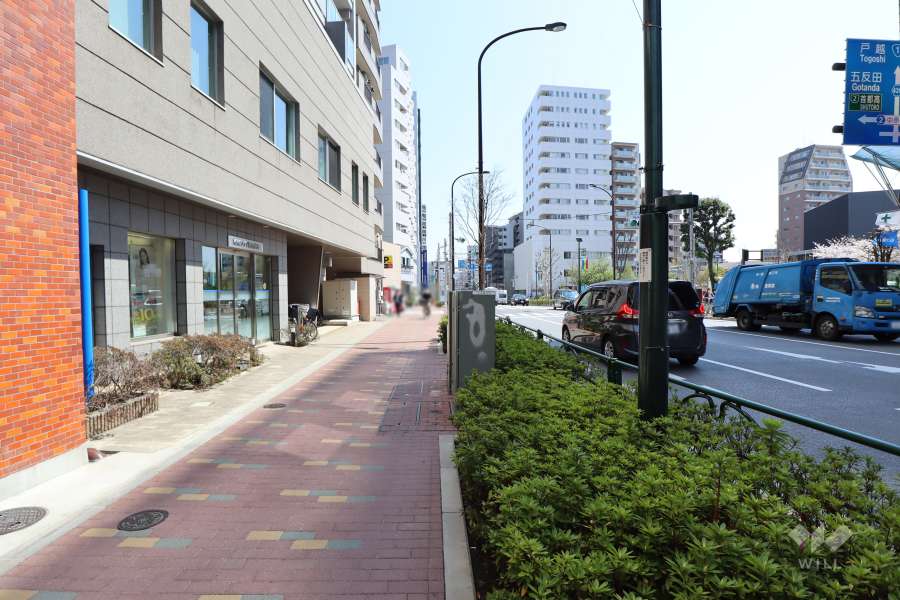 敷地南西側の前面道路　