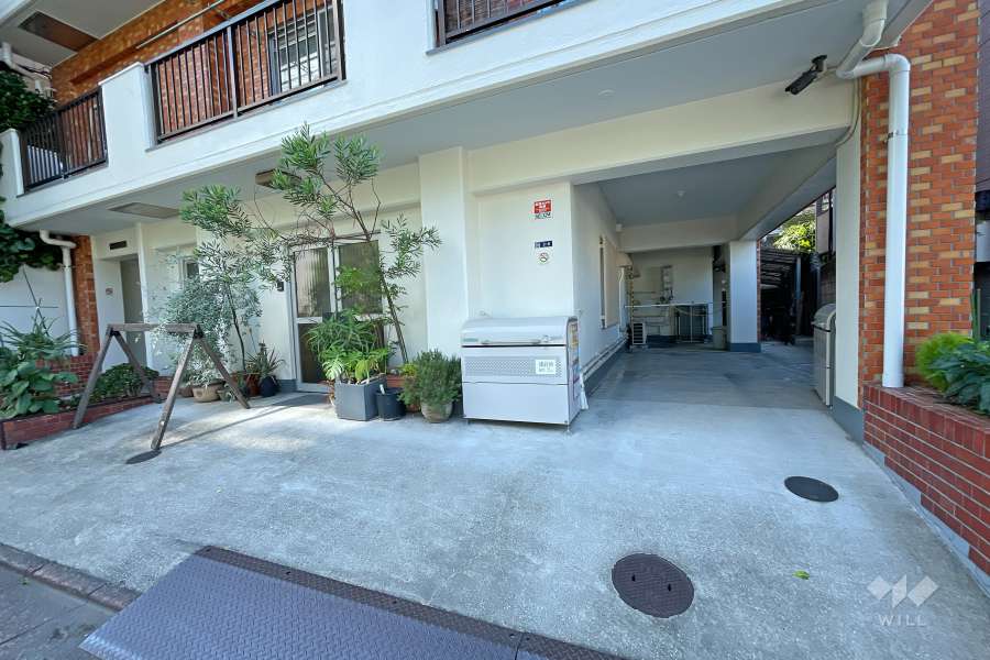 敷地内駐車場（屋内平面式）