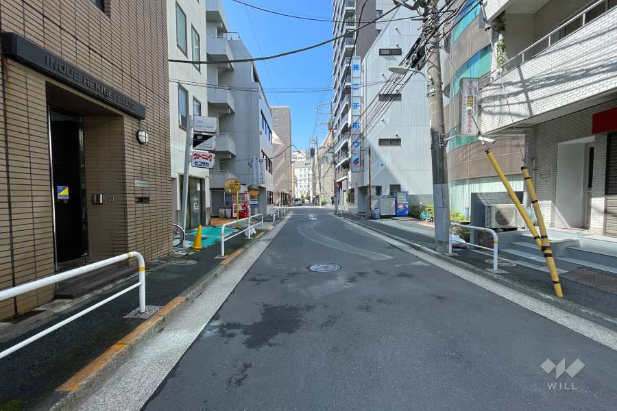 敷地南東側の前面道路