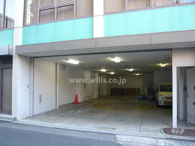 駐車場出入り口