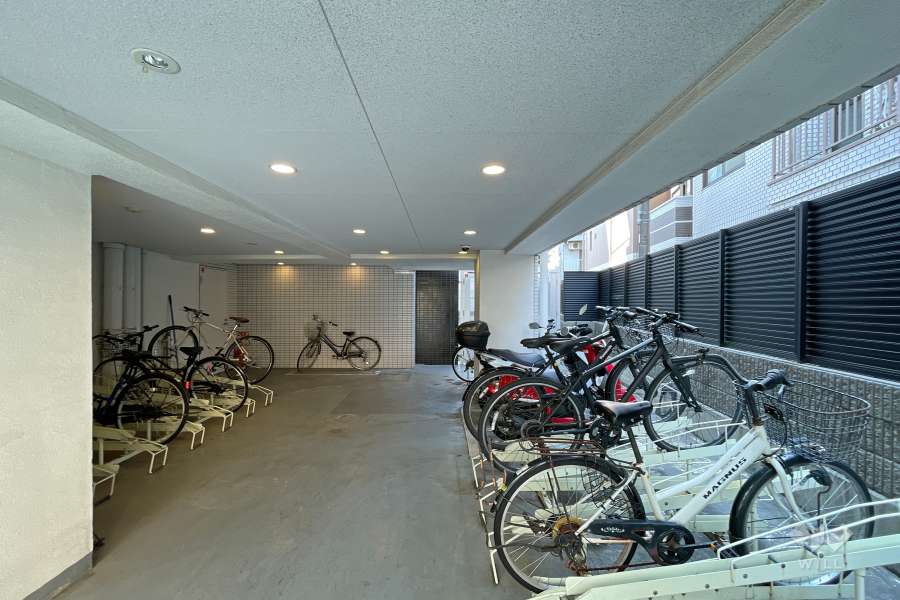 屋内に設けられた駐輪場
