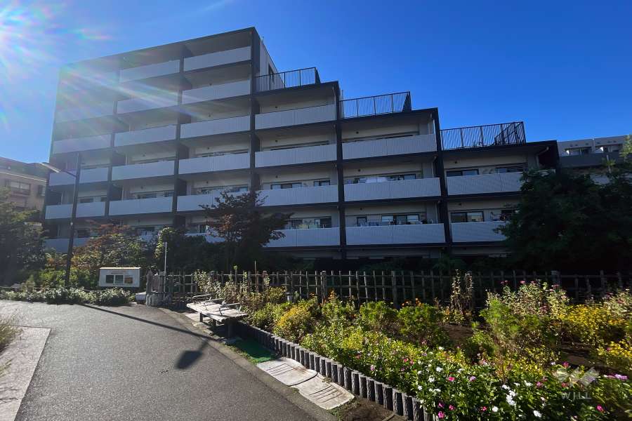 プレシス大井町の外観（南東側から）