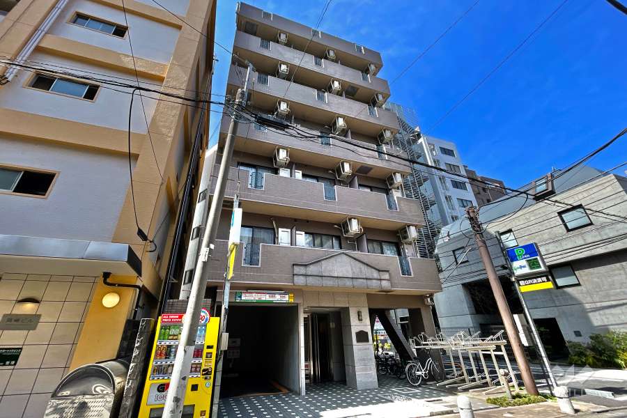 メインステージ不動前の外観（南東側から）