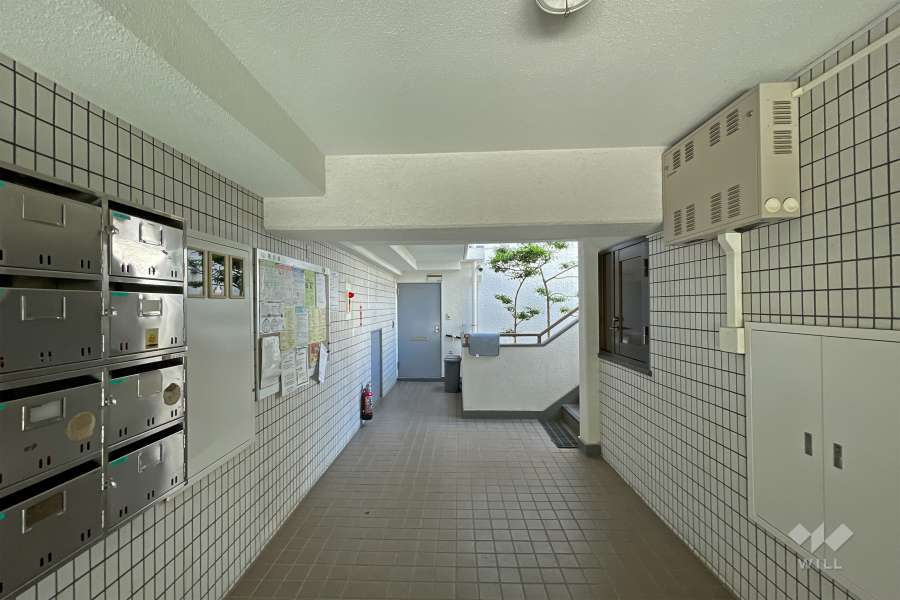 エントランス内