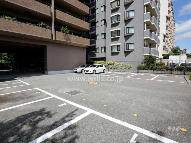 敷地内駐車場（屋外平面式）