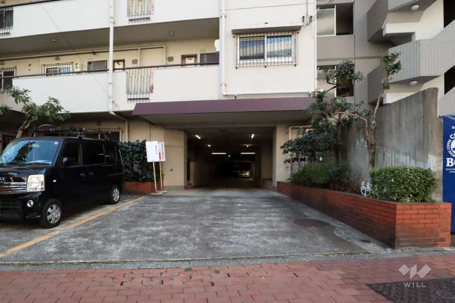 駐車場の出入り口