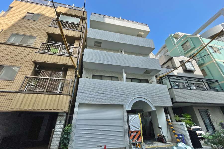 セブンスターマンション第10五反田の外観（南東側から）